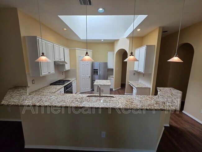 Building Photo - 1209 Shadow Lakes Blvd