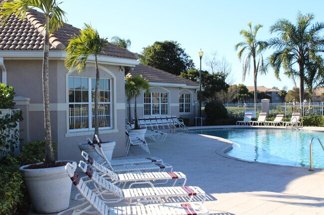 Building Photo - 5065 Wiles Rd