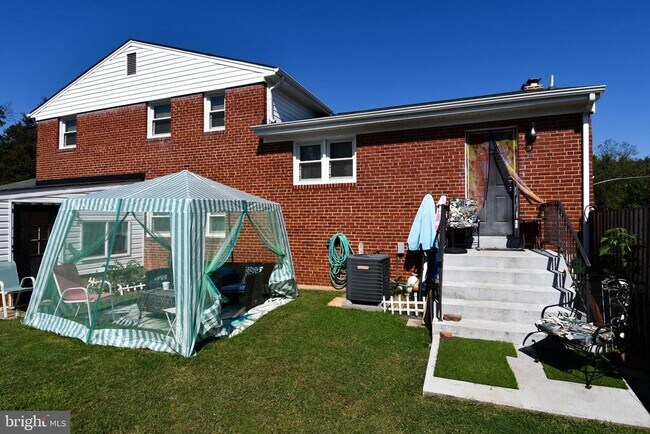 Building Photo - 5815 Arbroath Dr