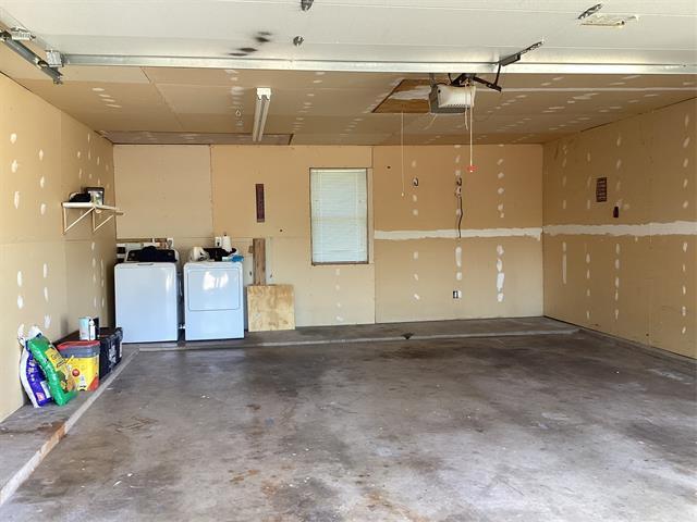 Building Photo - 776 Ponderosa Dr