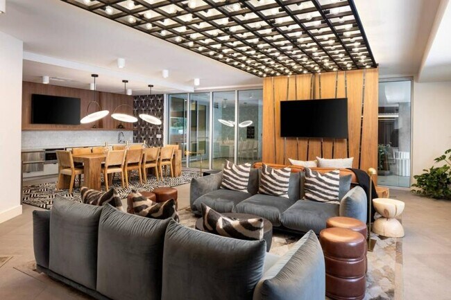 Building Photo - 2.0 bedroom in Los Angeles California 91766