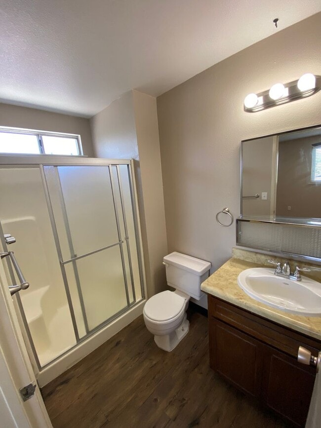 Building Photo - North Visalia Townhome Available Now