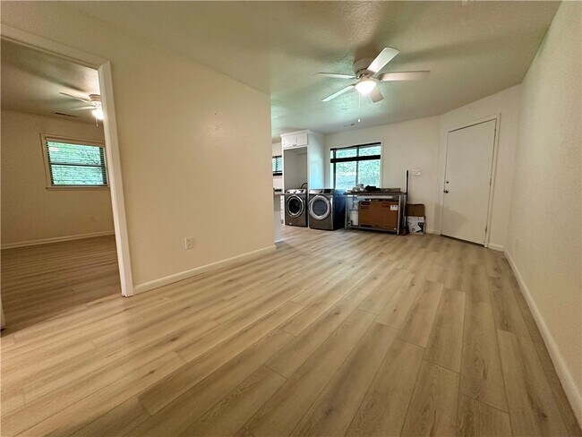 Building Photo - 515 Fallin Ave