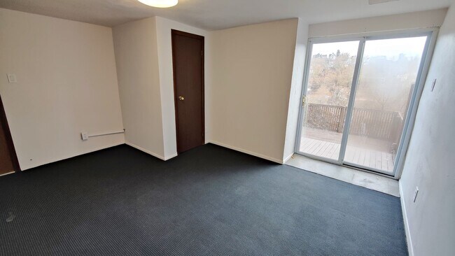 Building Photo - *Recently Updated 2BD/1.5BA Single Family Home Available for Rent in Mt Washington*