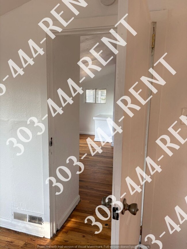 Building Photo - 10625