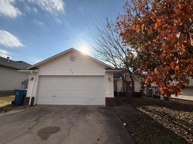 Building Photo - 812 Tunbridge Dr