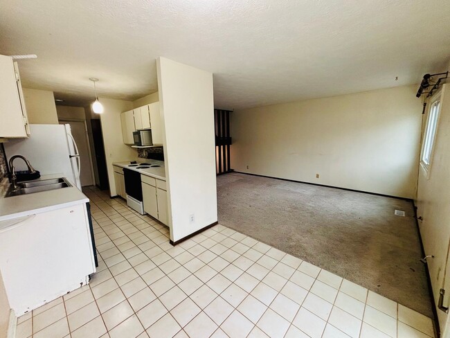 Building Photo - 13205 Carpenter St