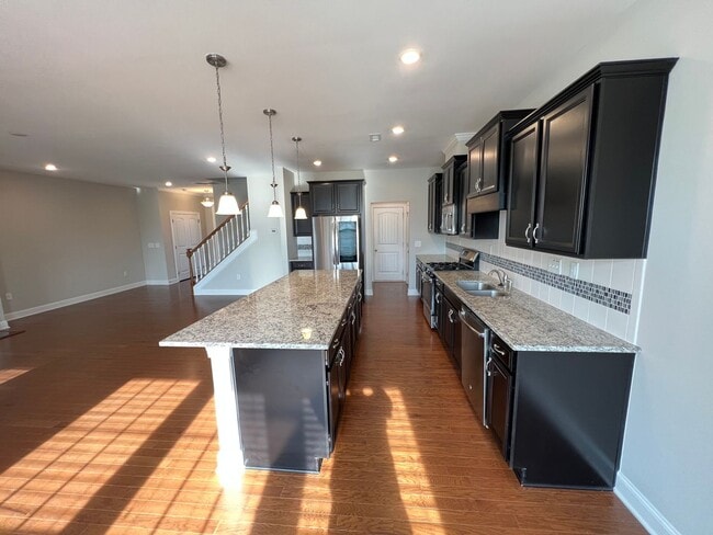 Building Photo - Spacious 3 bedroom townhome in Brier Creek