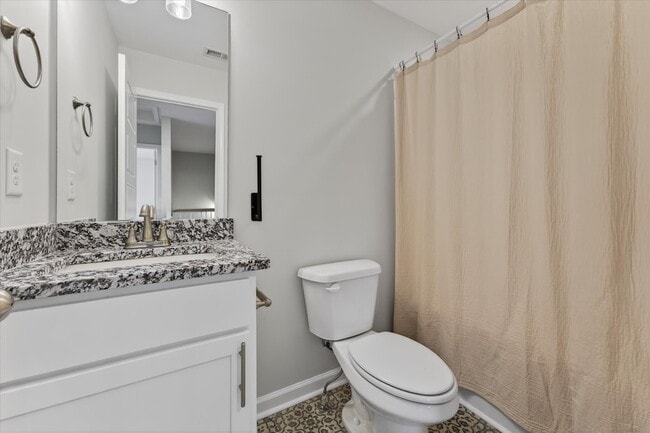 Building Photo - 409 Hillside Dr