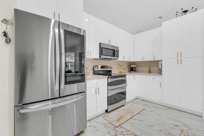 Building Photo - 4112 NW 58th Dr