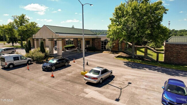 Building Photo - 1900 American Way