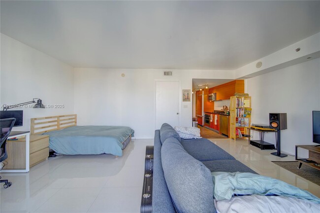Building Photo - 50 Biscayne Blvd