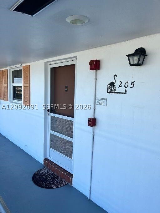 Building Photo - 1116 Lake Dr