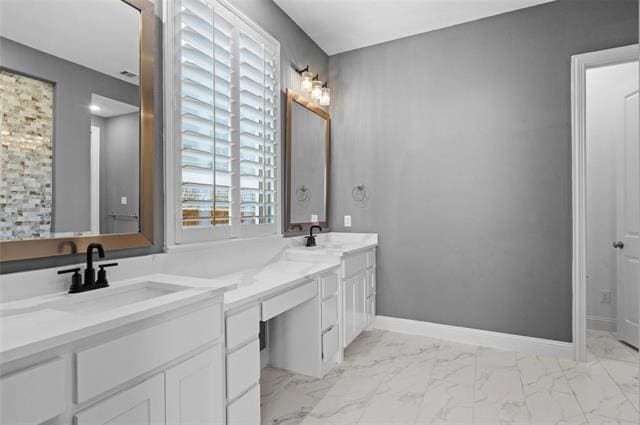 Building Photo - 14220 Greenside Dr