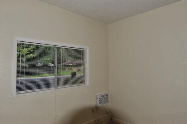 Building Photo - 410 NW 19th Ln