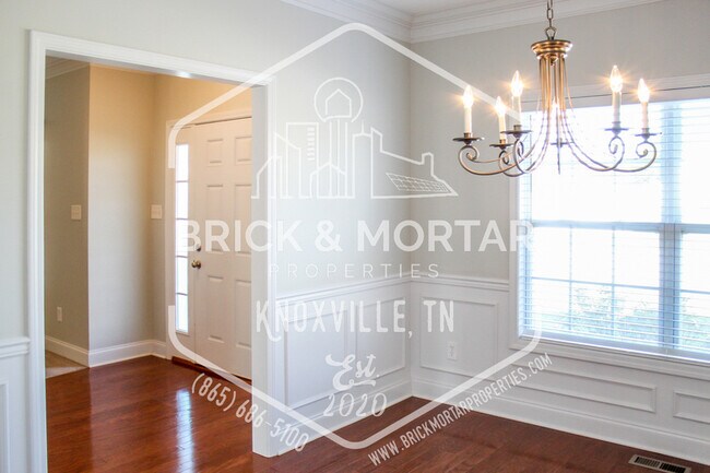 Building Photo - 5722 Rhyne Cove Ln