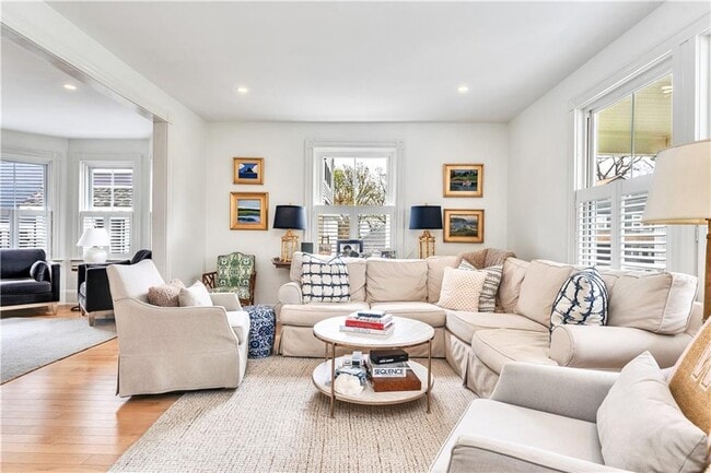 Building Photo - 12 Observatory Ave