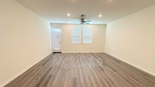 Building Photo - 6072 Sendero Ave