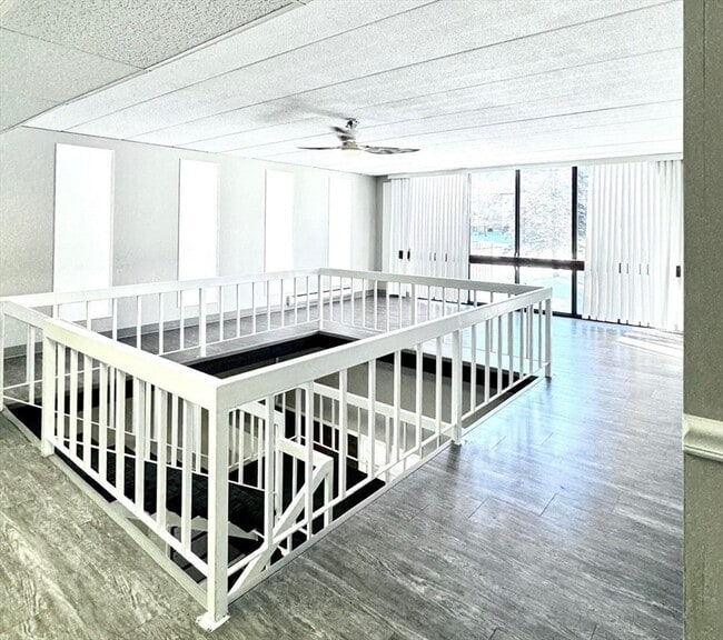 Building Photo - 147 Turner Rd