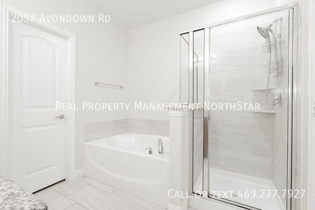 Building Photo - 2057 Avondown Rd