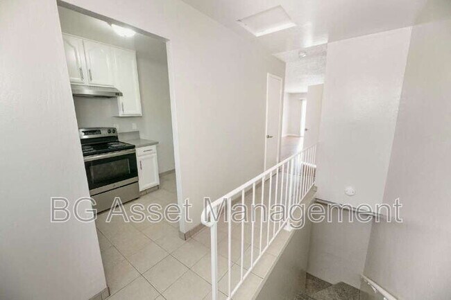 Building Photo - 106 Avian Dr