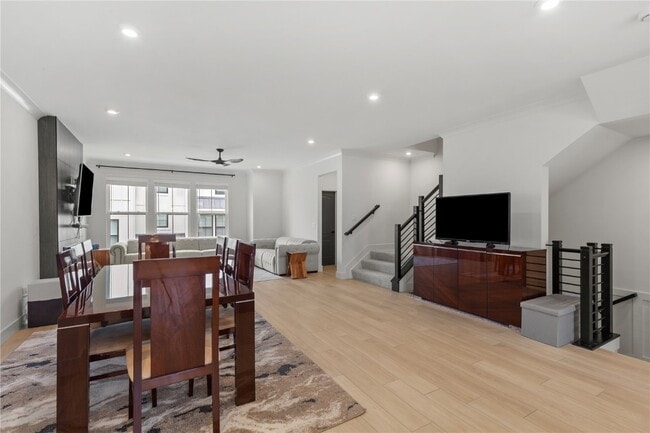 Building Photo - 16505 Honey Locust Dr