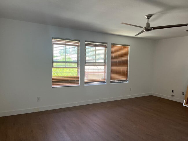Building Photo - 16301 N 73rd Dr