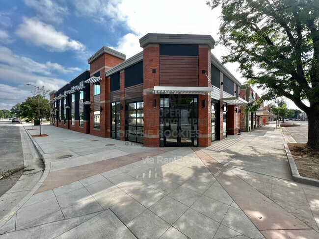 Building Photo - 400 N Garfield Ave