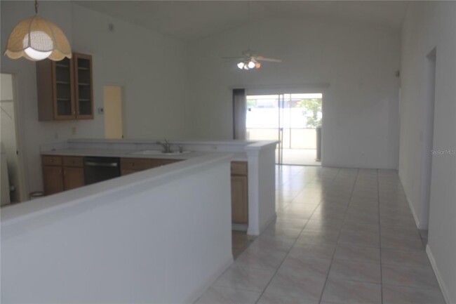 Building Photo - 462 Kassik Cir
