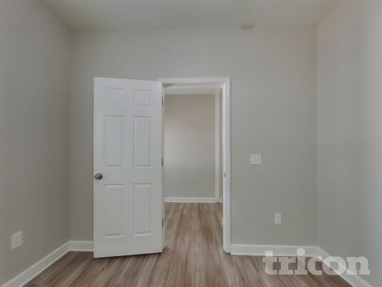 Building Photo - 8326 Knapp Ct