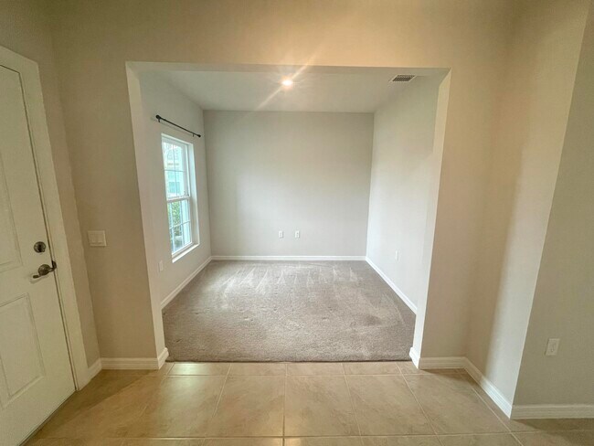 Building Photo - 3832 Lancove Way