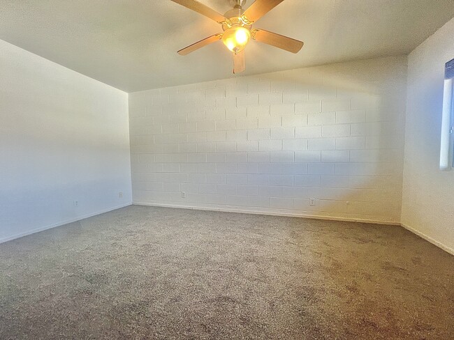 Building Photo - 2821 N Columbus Blvd