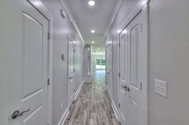 Building Photo - 3931 Taylors Store Rd