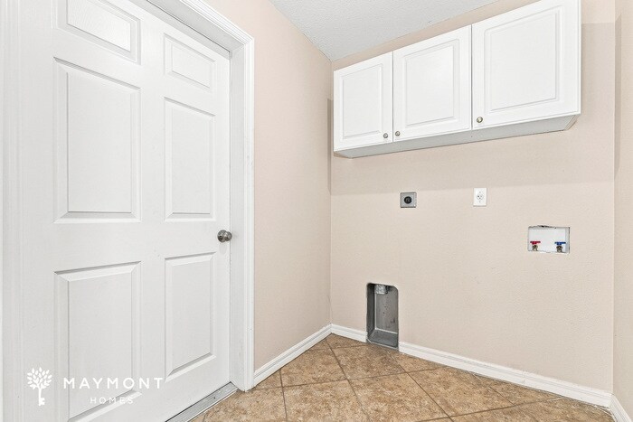 Building Photo - 2095 SE Joyner Cir