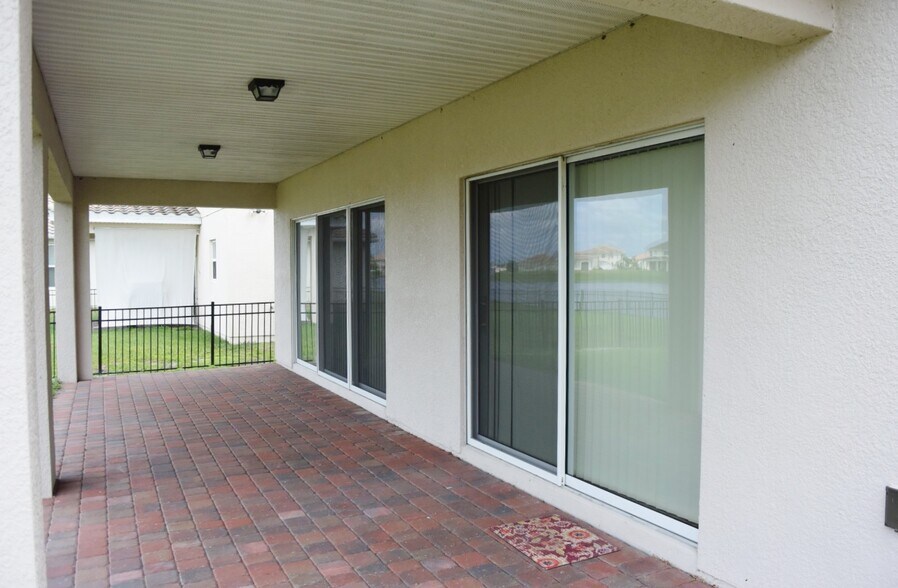 Building Photo - 3868 Carrick Bend Dr