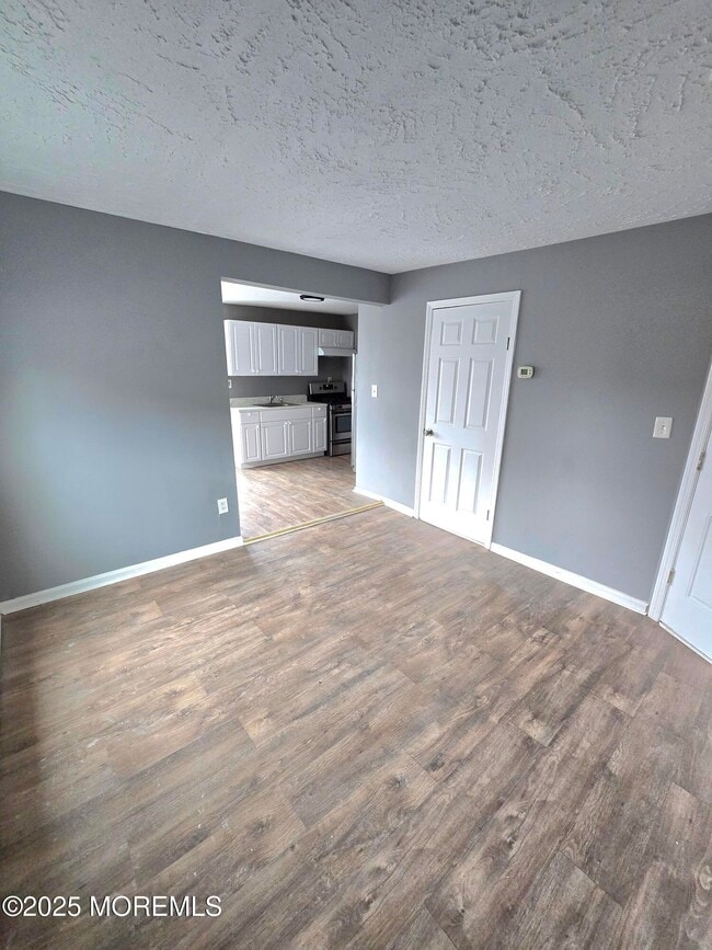 Building Photo - 152 Long Branch Ave