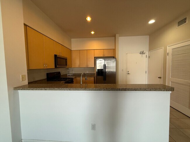 Building Photo - Downtown Condo in the Heart of San Diego!