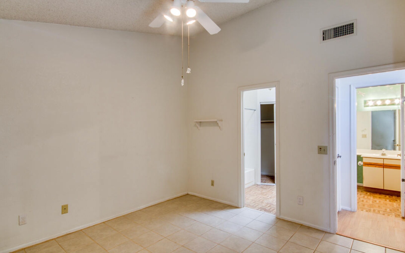 Building Photo - 1718 S Longmore