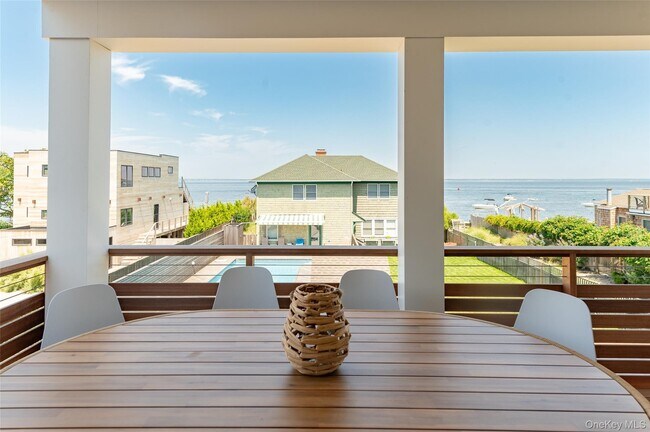 Building Photo - 319 Wilmot Rd