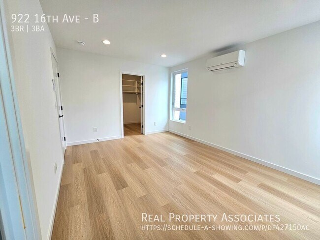 Building Photo - 922 16th Ave