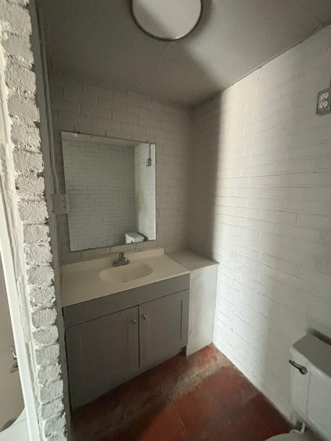 Building Photo - 1627 FM351