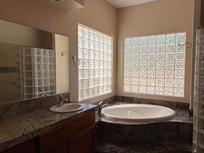 Building Photo - 4568 W LA QUINTA Ln