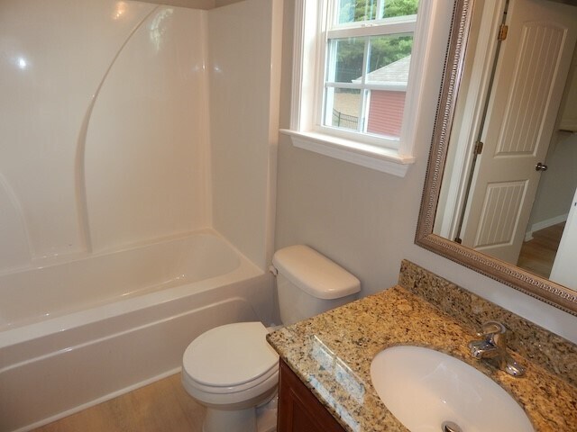 Building Photo - 415 Laurel Grove Ct