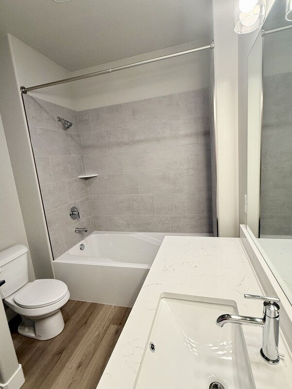 Building Photo - 1063 S 2560 E