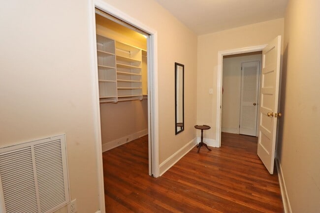 Building Photo - 2716 Heyward St