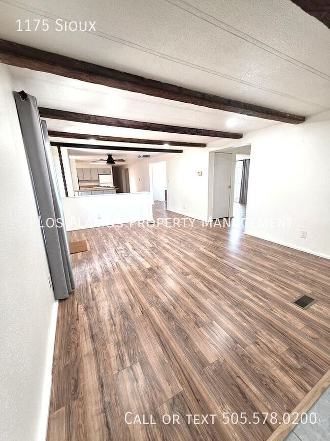 Building Photo - 1175 Sioux-