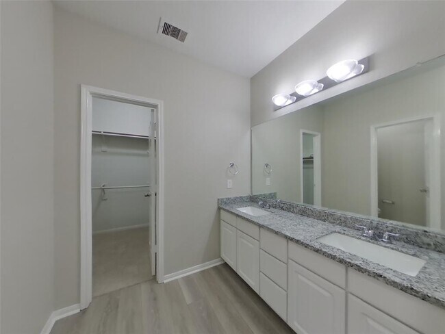 Building Photo - 12303 Kings Garden Ct