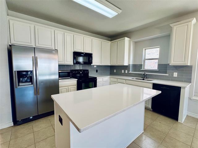 Building Photo - 12505 Ocean Spray Dr