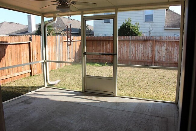Building Photo - 8331 Loetsch Ridge Way
