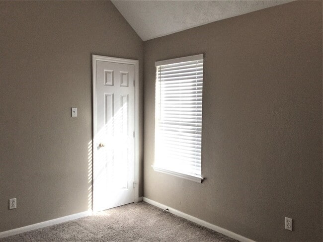 Building Photo - 15007 Red Cedar Bluff Ln